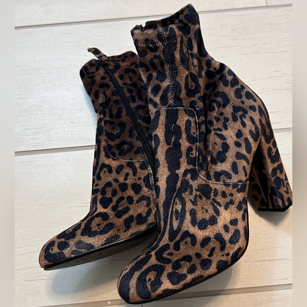 Steve Madden Brown and Black Heeled Boots